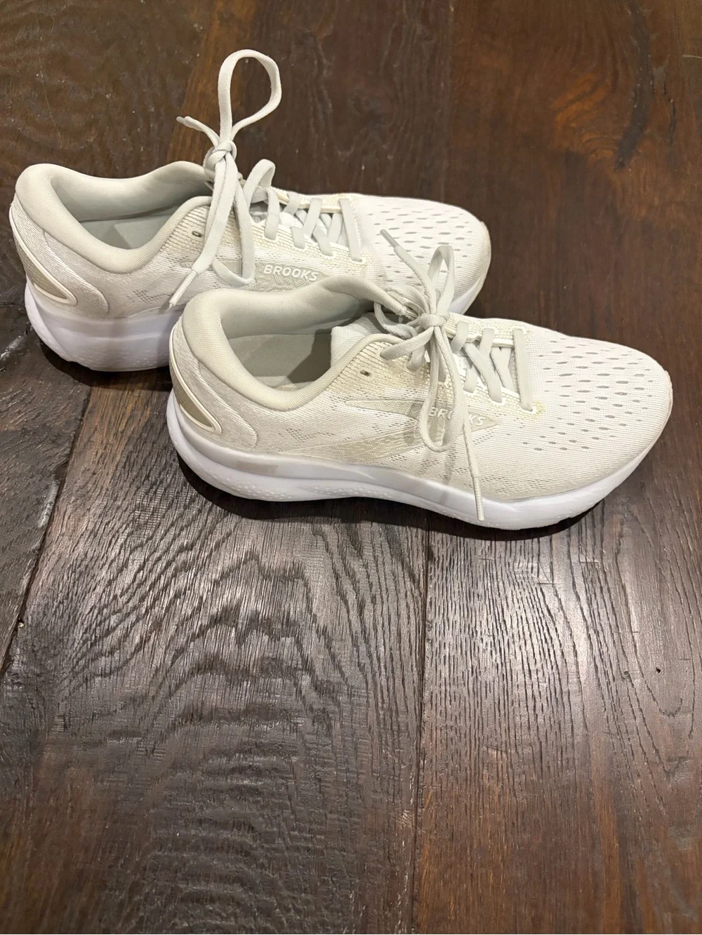 Brooks Ghost 16 Sneakers Size Women’s 6 Shoes